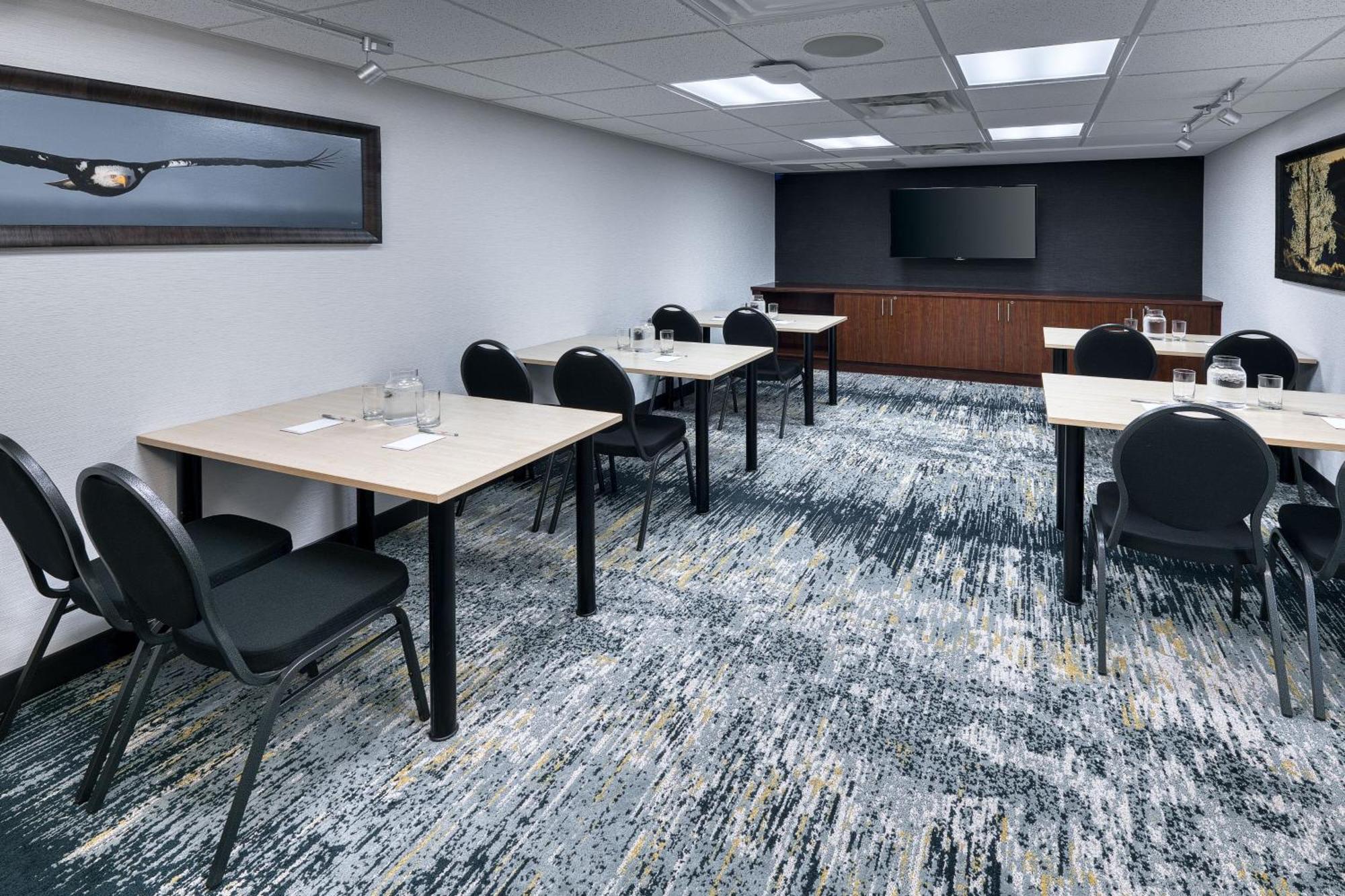 Towneplace Suites By Marriott Red Deer Εξωτερικό φωτογραφία