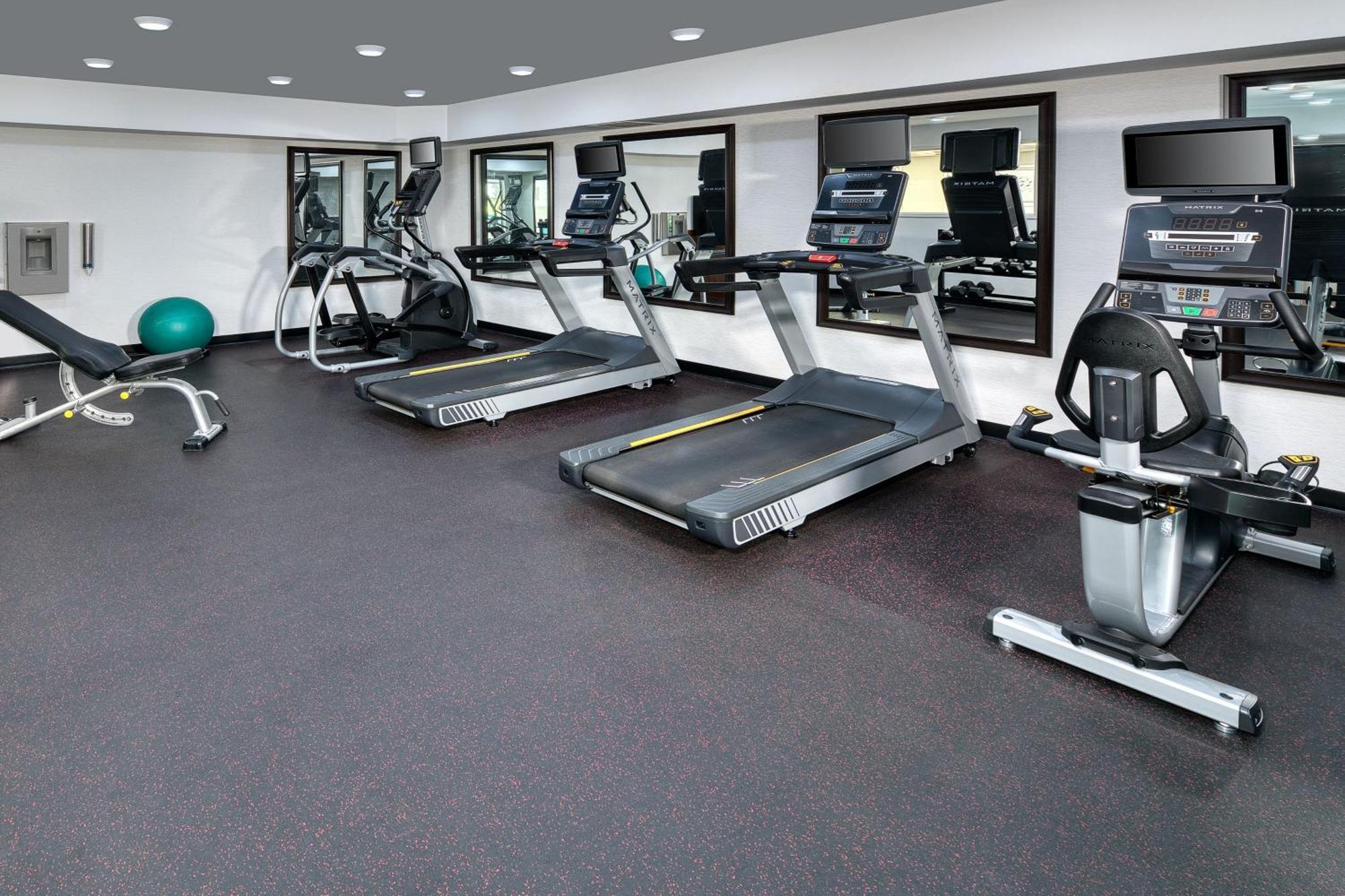 Towneplace Suites By Marriott Red Deer Εξωτερικό φωτογραφία