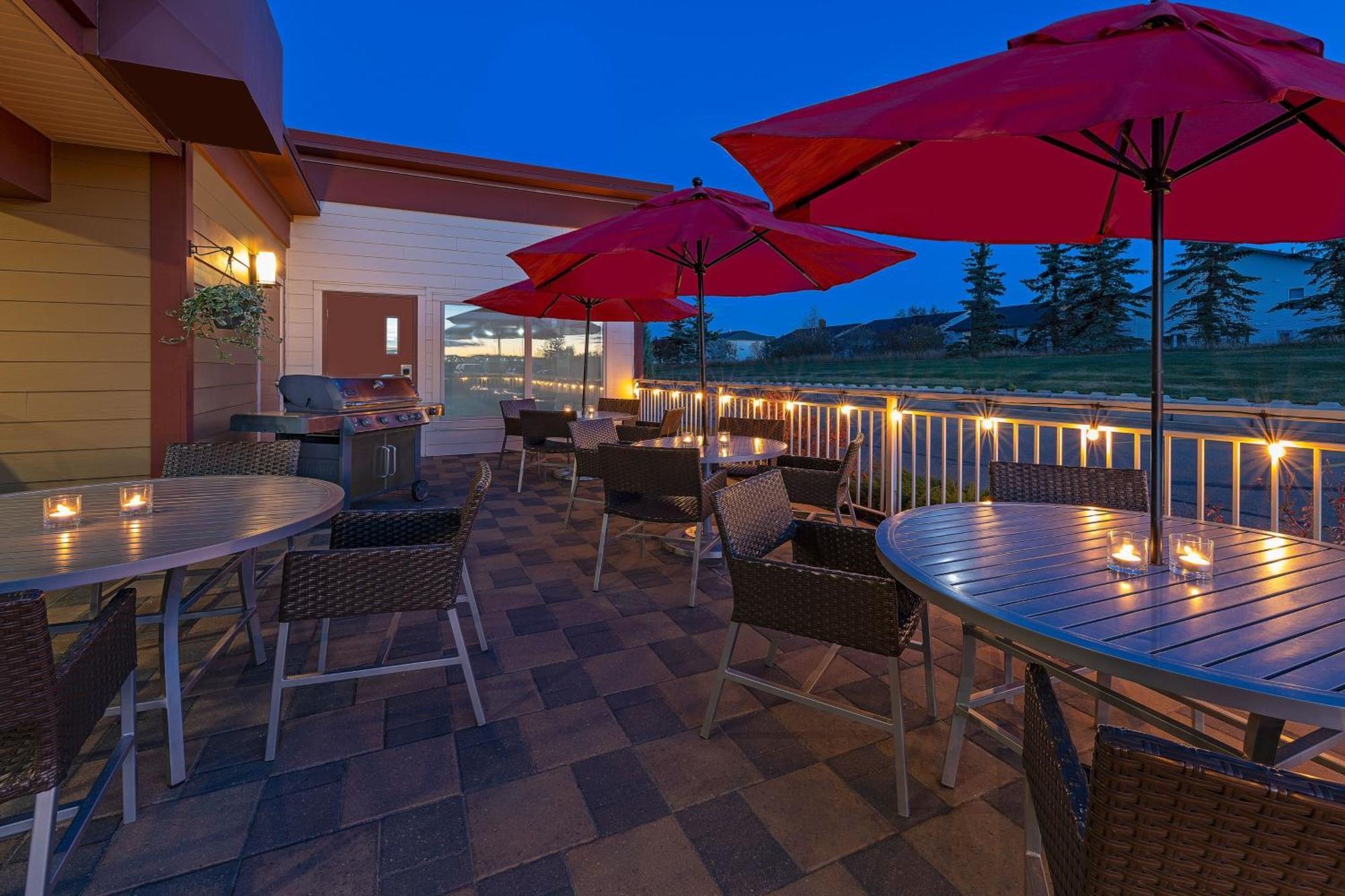 Towneplace Suites By Marriott Red Deer Εξωτερικό φωτογραφία