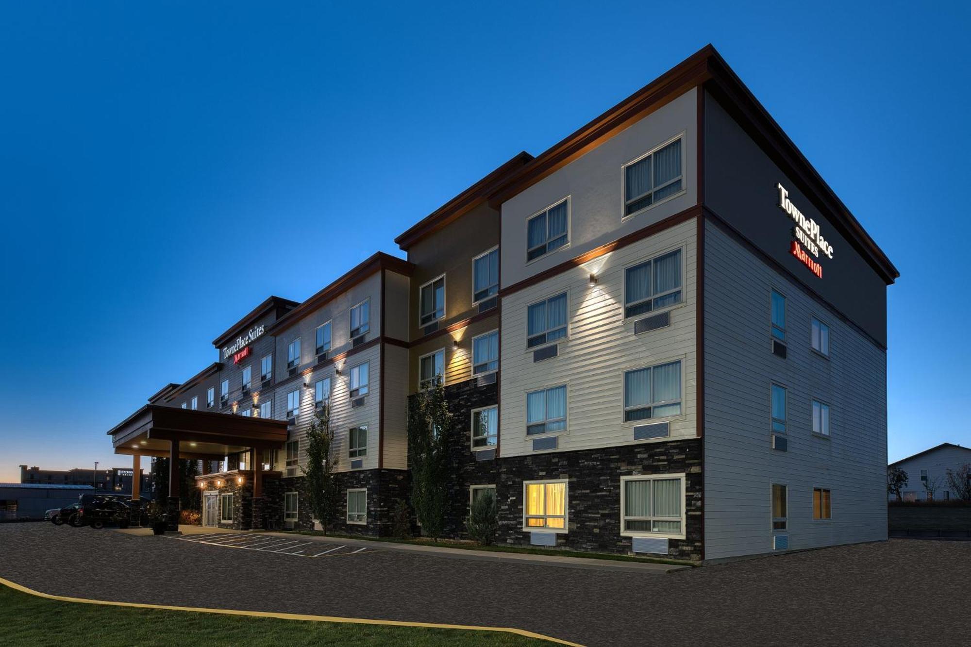 Towneplace Suites By Marriott Red Deer Εξωτερικό φωτογραφία