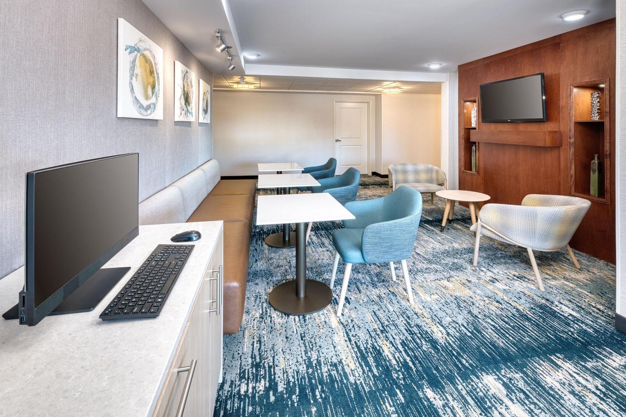 Towneplace Suites By Marriott Red Deer Εξωτερικό φωτογραφία