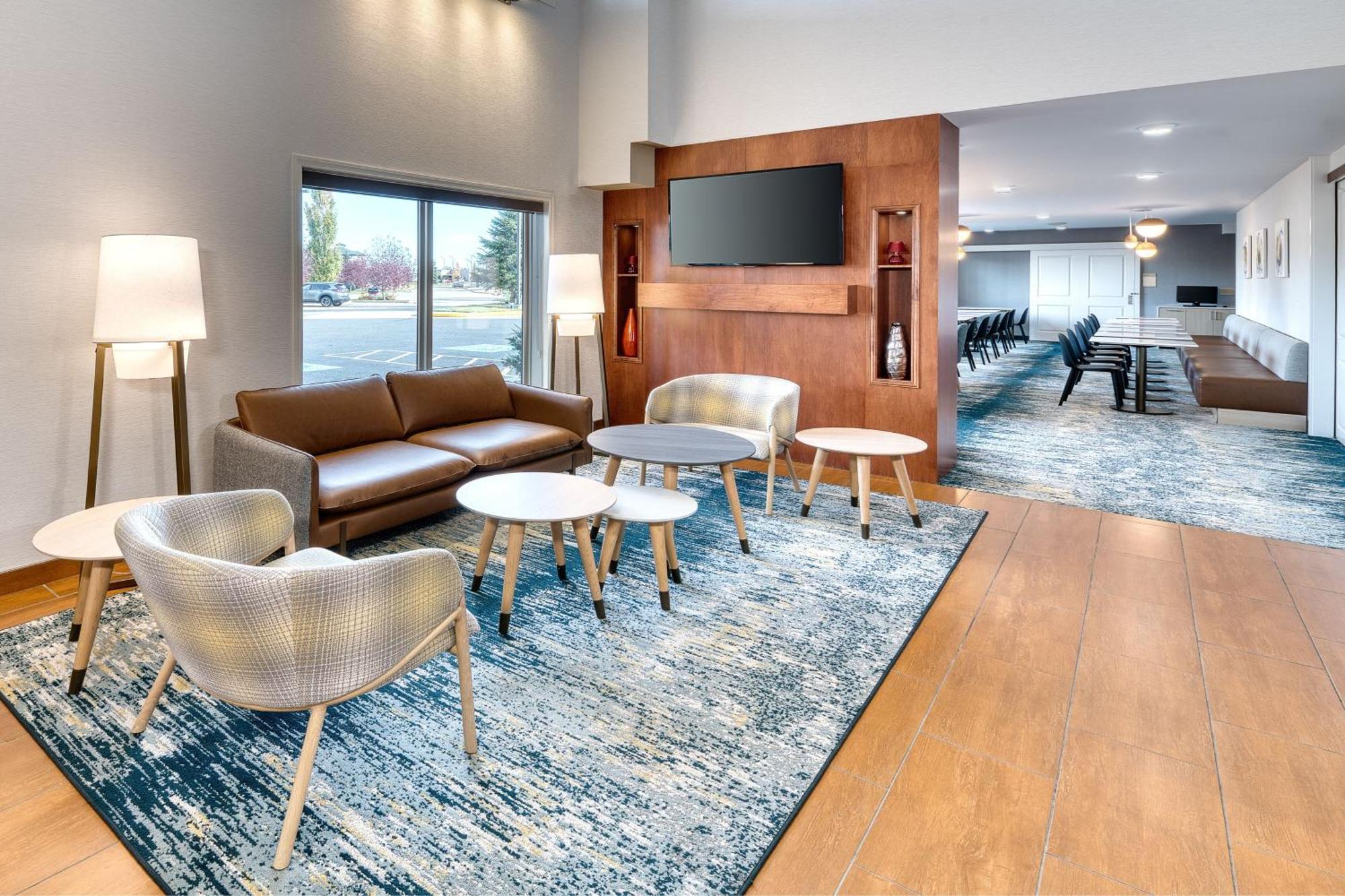 Towneplace Suites By Marriott Red Deer Εξωτερικό φωτογραφία