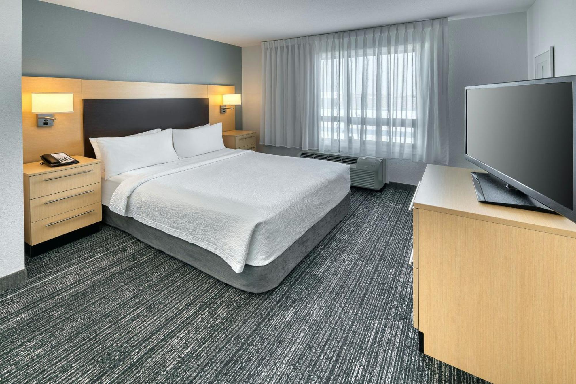 Towneplace Suites By Marriott Red Deer Εξωτερικό φωτογραφία
