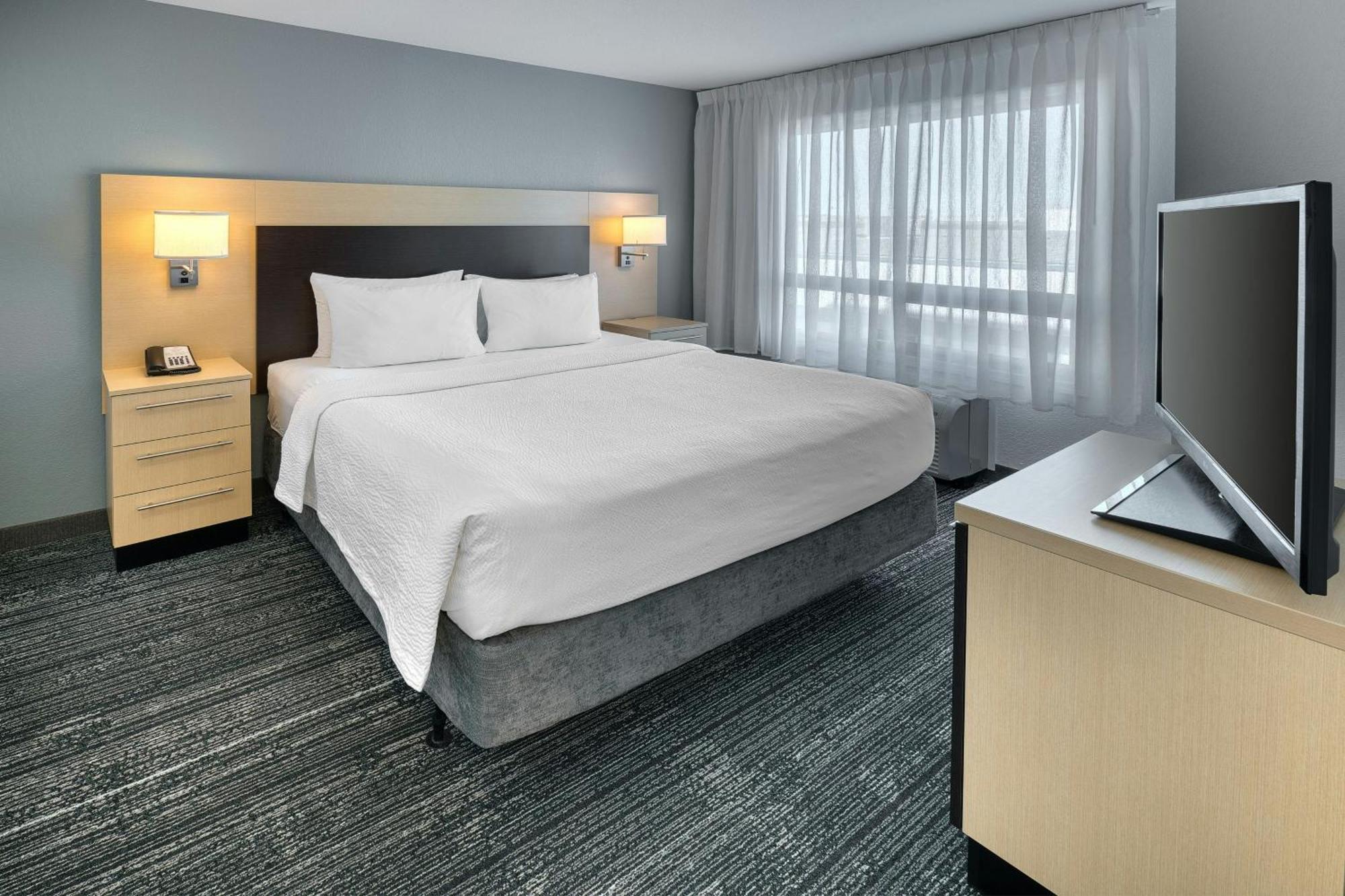 Towneplace Suites By Marriott Red Deer Εξωτερικό φωτογραφία