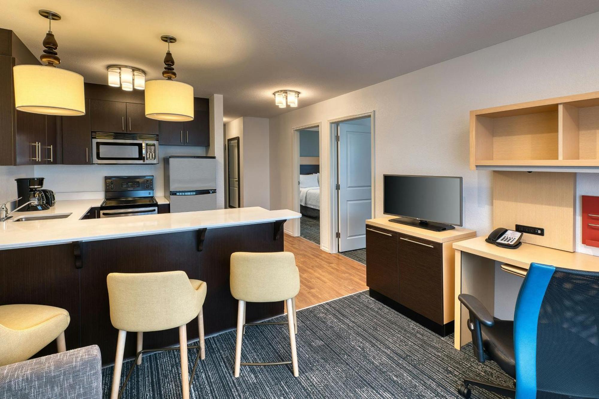 Towneplace Suites By Marriott Red Deer Εξωτερικό φωτογραφία