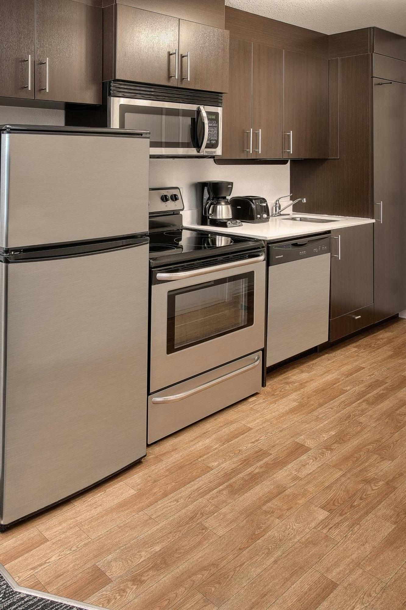 Towneplace Suites By Marriott Red Deer Εξωτερικό φωτογραφία