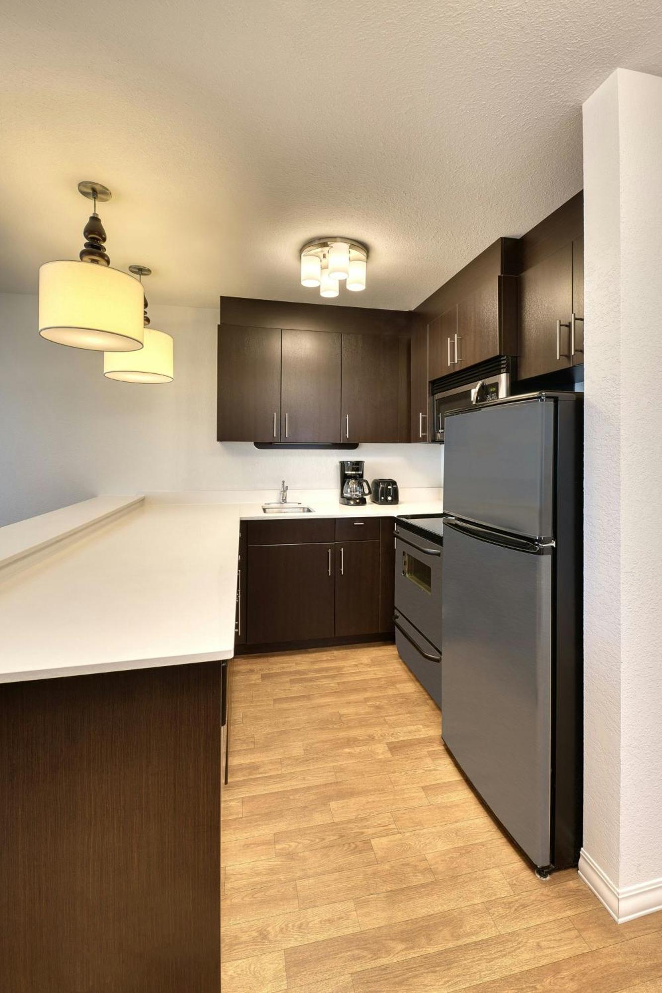 Towneplace Suites By Marriott Red Deer Εξωτερικό φωτογραφία