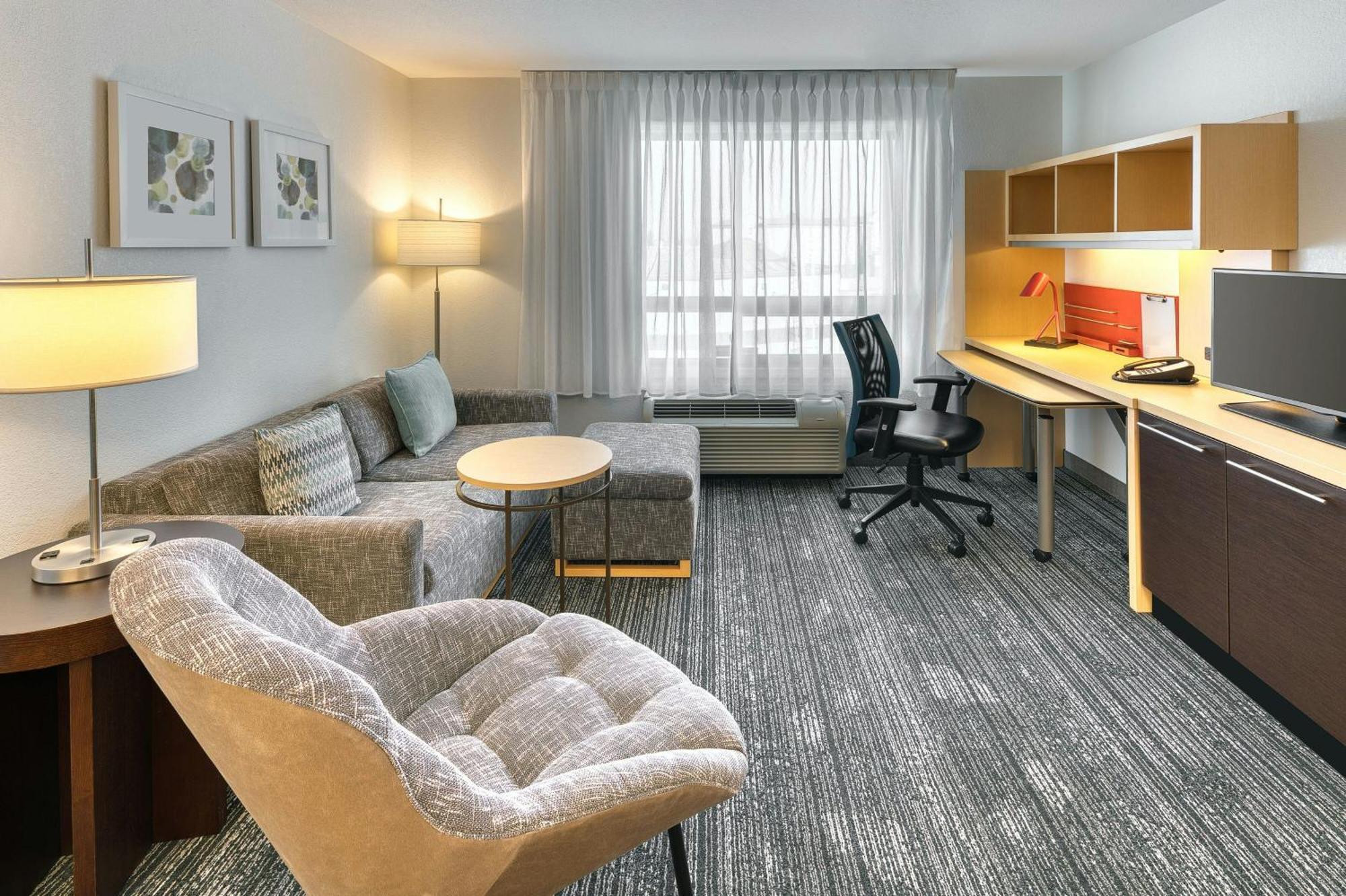 Towneplace Suites By Marriott Red Deer Εξωτερικό φωτογραφία