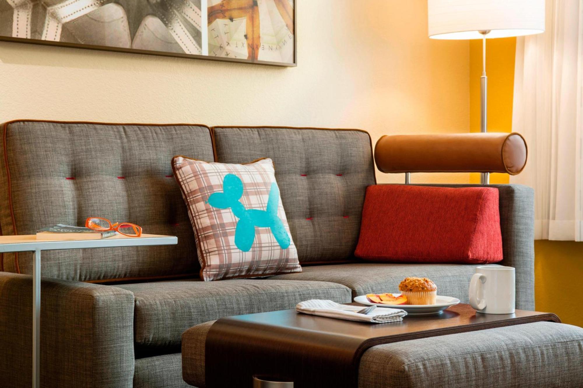 Towneplace Suites By Marriott Red Deer Εξωτερικό φωτογραφία