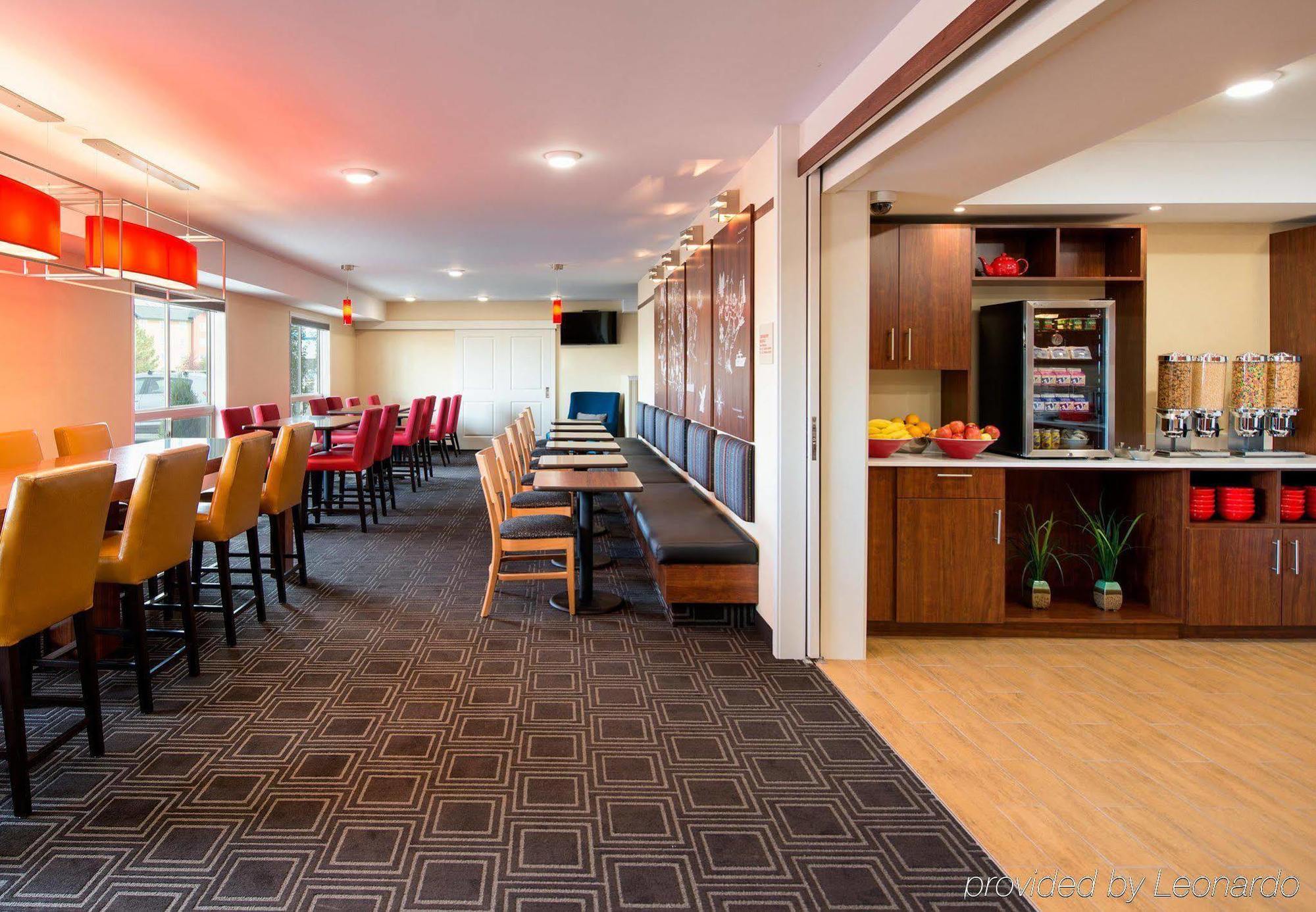 Towneplace Suites By Marriott Red Deer Εξωτερικό φωτογραφία