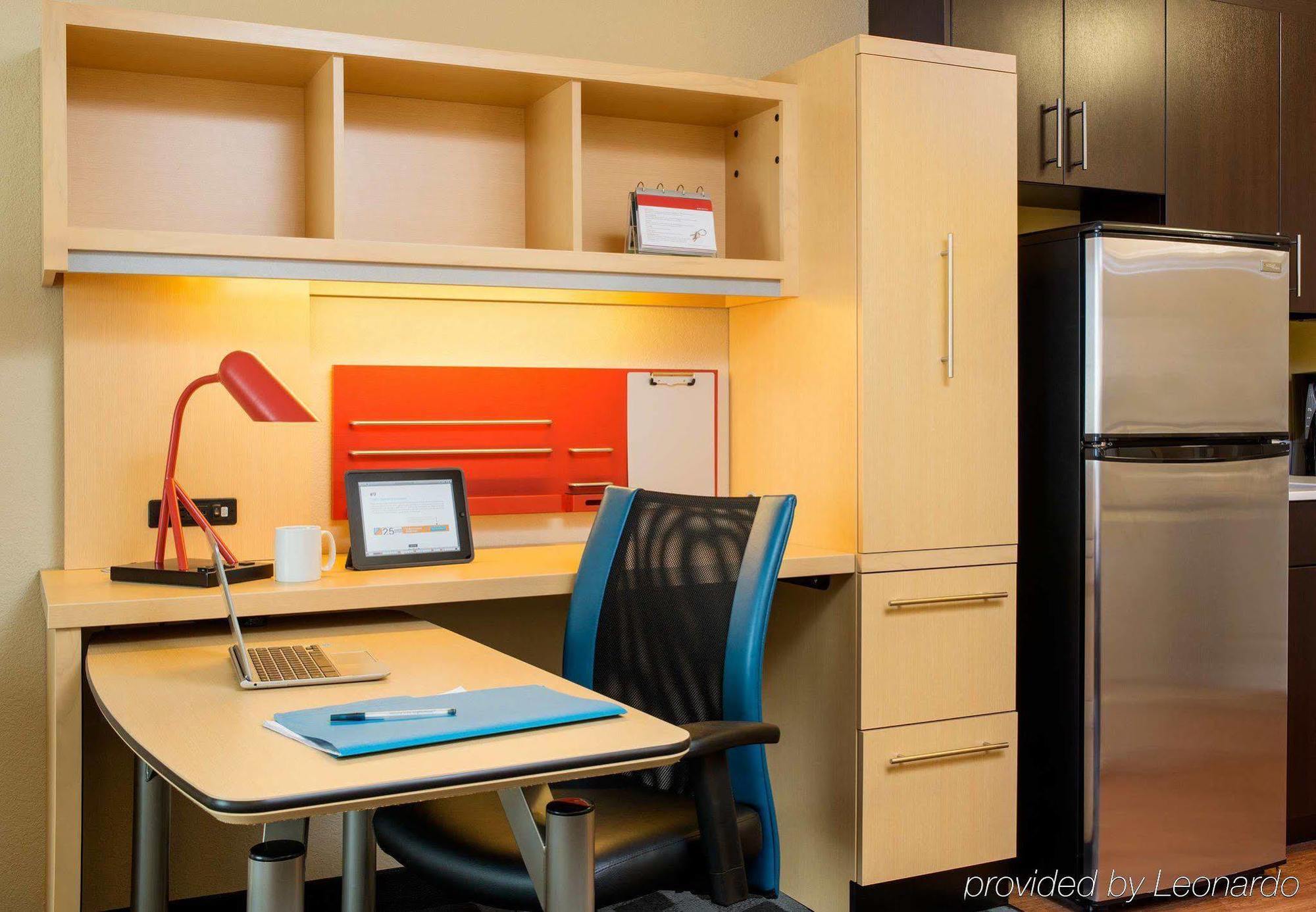 Towneplace Suites By Marriott Red Deer Εξωτερικό φωτογραφία