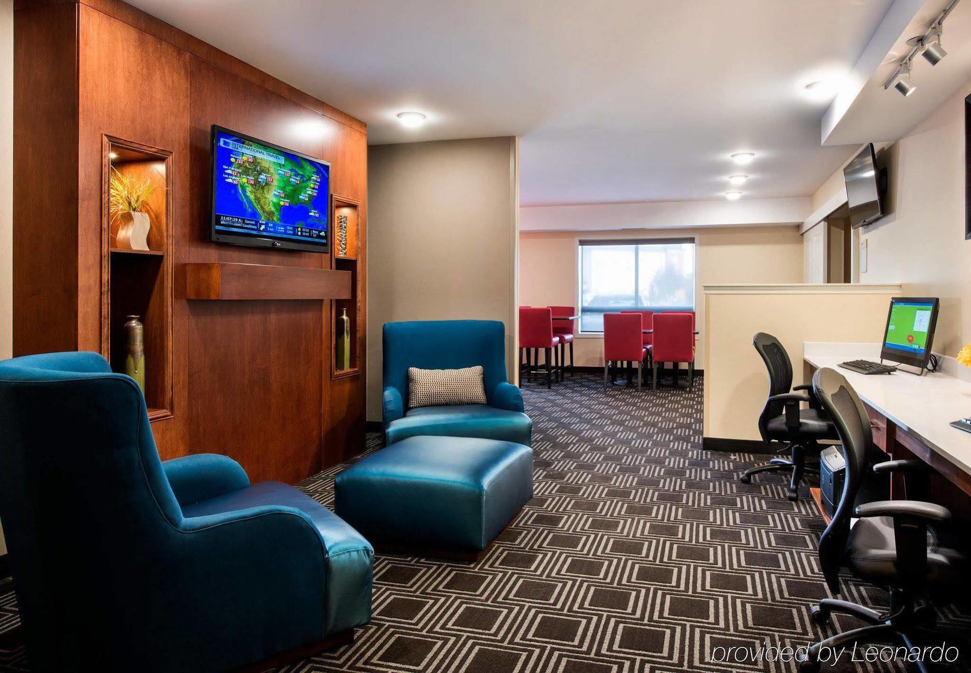 Towneplace Suites By Marriott Red Deer Εξωτερικό φωτογραφία