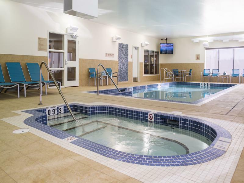 Towneplace Suites By Marriott Red Deer Εξωτερικό φωτογραφία