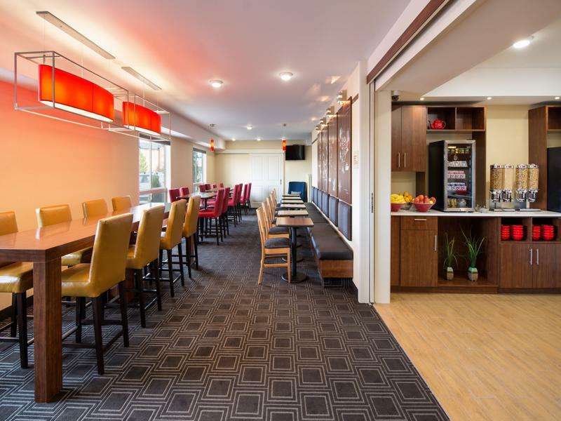 Towneplace Suites By Marriott Red Deer Εξωτερικό φωτογραφία
