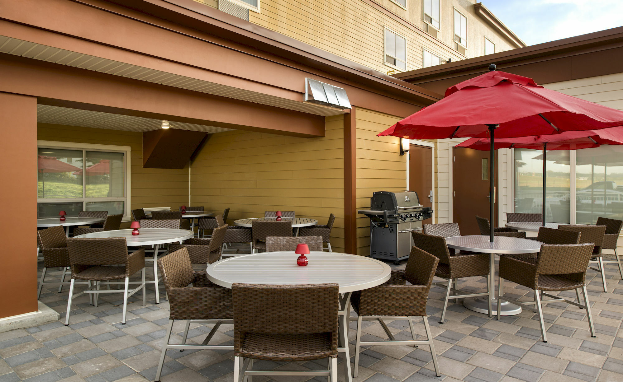 Towneplace Suites By Marriott Red Deer Εξωτερικό φωτογραφία