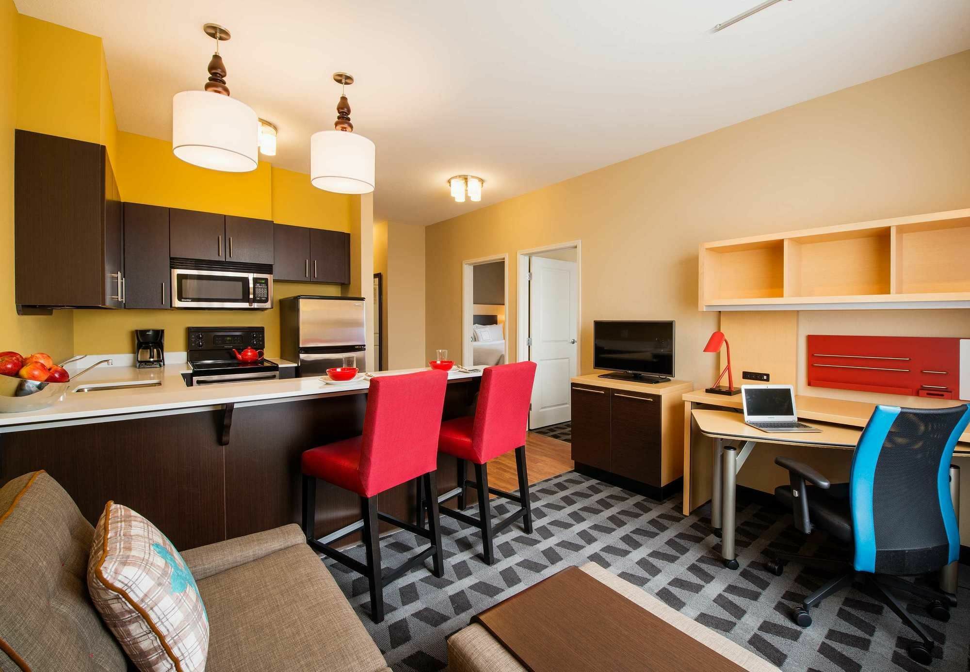 Towneplace Suites By Marriott Red Deer Εξωτερικό φωτογραφία